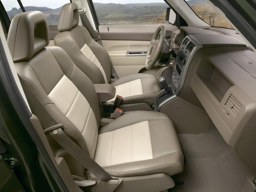  Jeep Patriot Concept 2005 года  (фото 11 из 16)